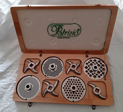 4 Coppie tritacarne inox mod. 32 "Gourmet" in cassetta legno Patrizio