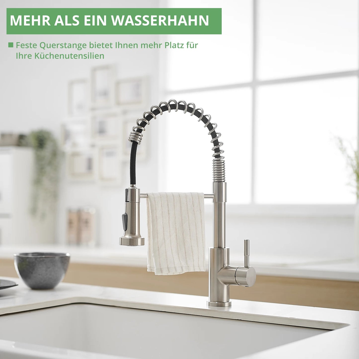 304 Stainless Steel Single Handle Pull out Kitchen Sink Faucet Brushed Nickel Sprayer Classic Modern Design for Hot Cold Water