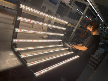 2023 Best Indoor Pro 1700e Professional Horticulture Full Spectrum 720W Led Grow Light